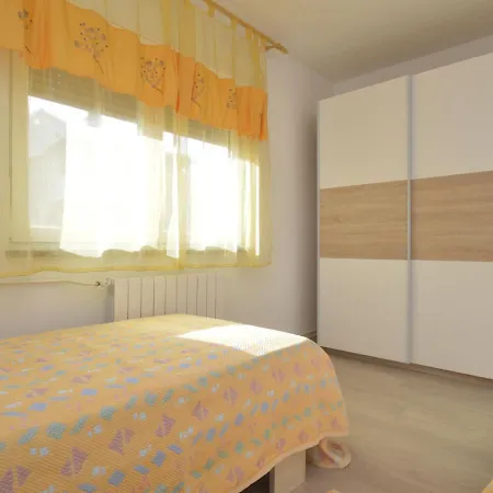 Apartment Bozac By Interhome Pula